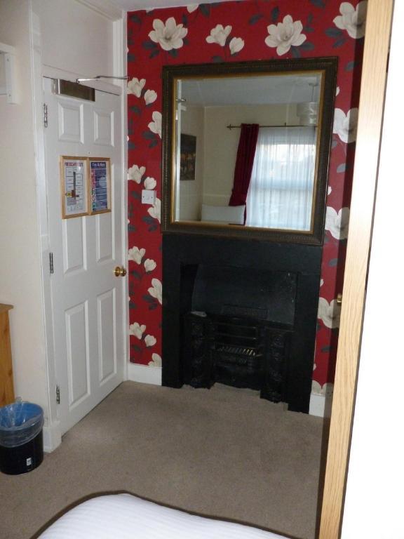 Cart And Horses Guest House London Room photo